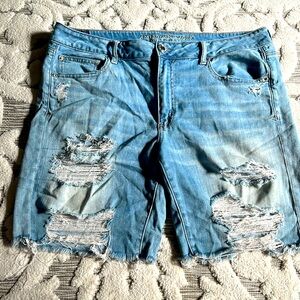 American Eagle slouchy Bermuda denim shorts 14